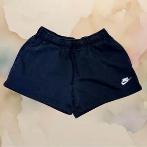 Women’s Black Nike Shorts Size Medium